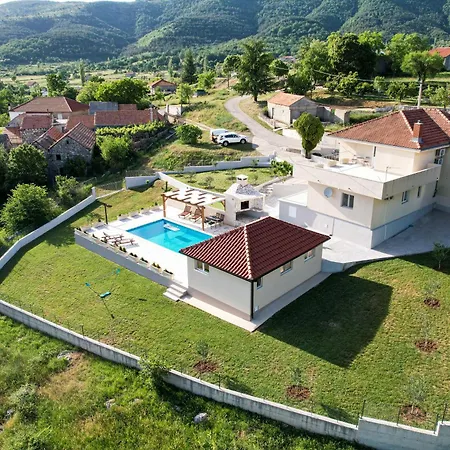 Gorana For 10 With Large Private Pool Villa Sutina