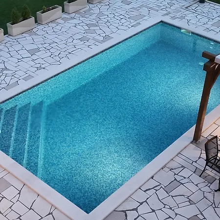 Villa Gorana For 10 With Large Private Pool