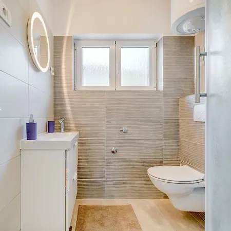 Villa Gorana For 10 With Large Private Pool Sutina