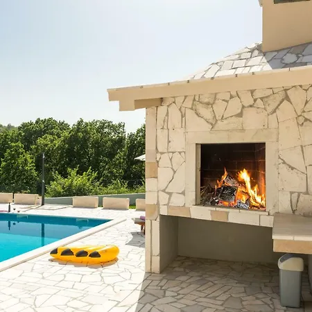 Villa Gorana For 10 With Large Private Pool Sutina