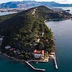 Gorana With Large Private Pool * Sutina