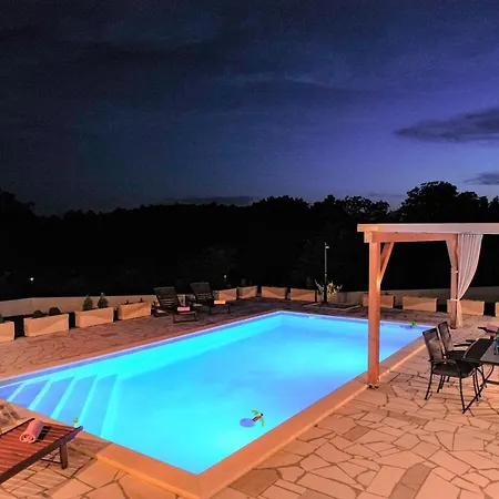 Gorana For 10 With Large Private Pool Villa Sutina