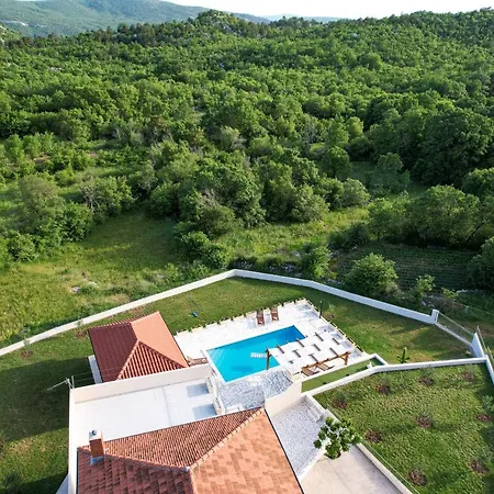 Villa Gorana For 10 With Large Private Pool Sutina