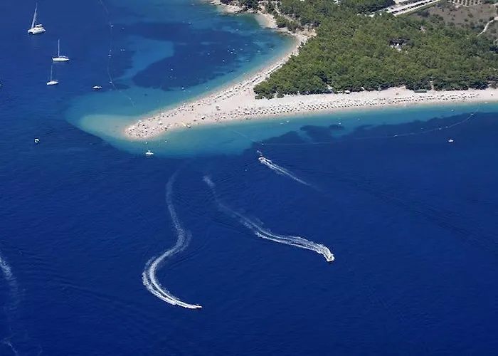 Gorana With Large Private Pool *
